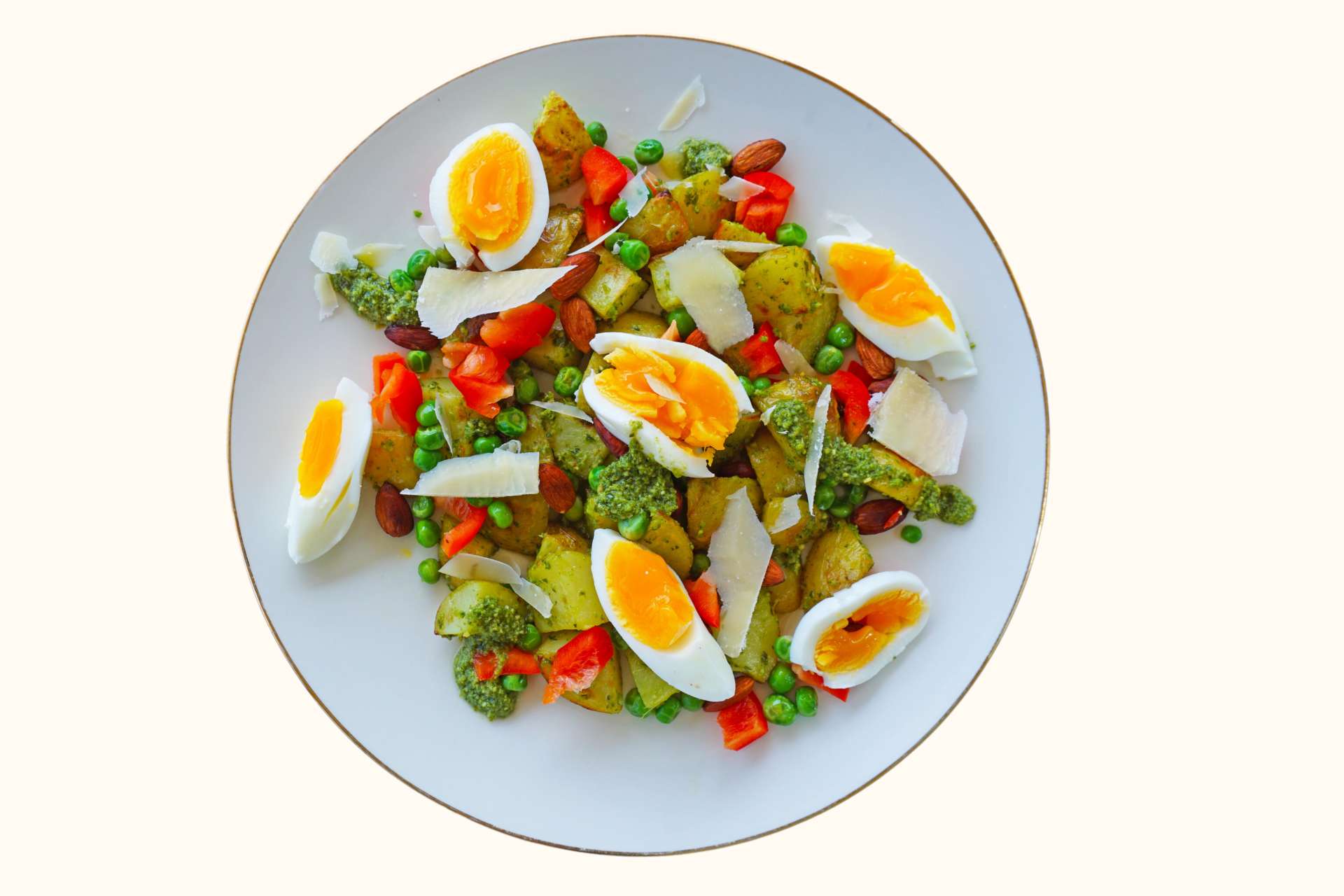 Potetsalat med pesto, egg og mandler