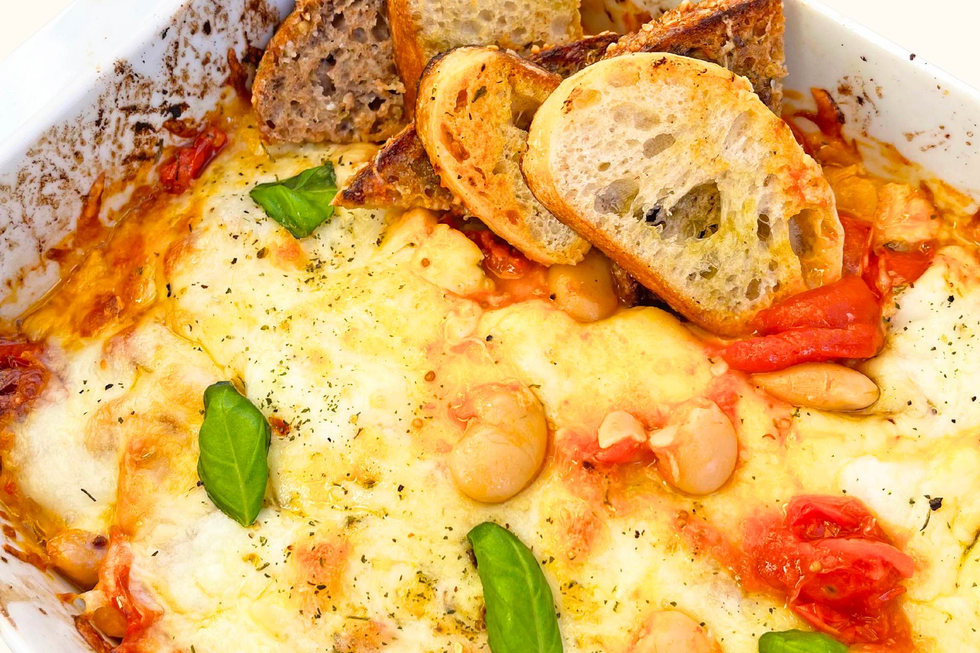 Cheesy Baked Beans Med Parmesantoast Smudfood